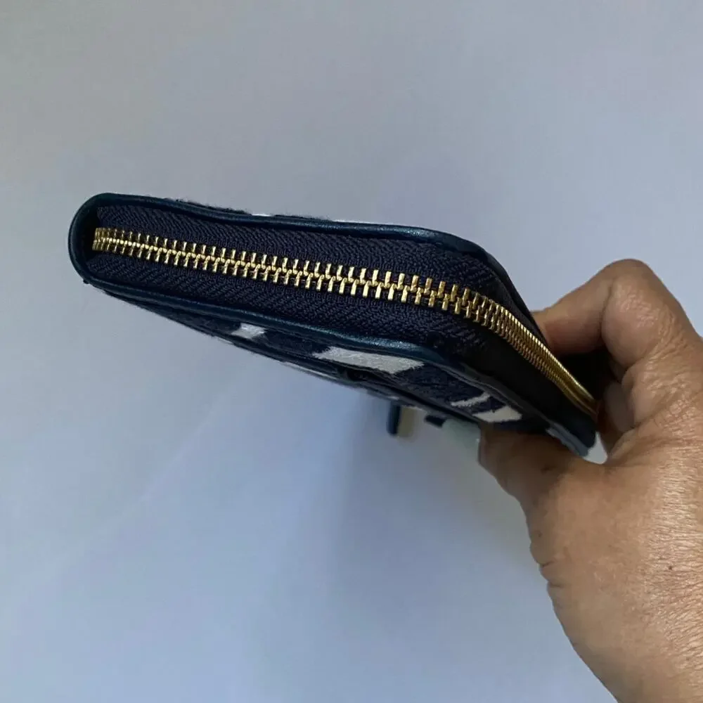 Vintage Juicy Couture Navy White Chevron Continental Zip-Around Wallet Clutch
